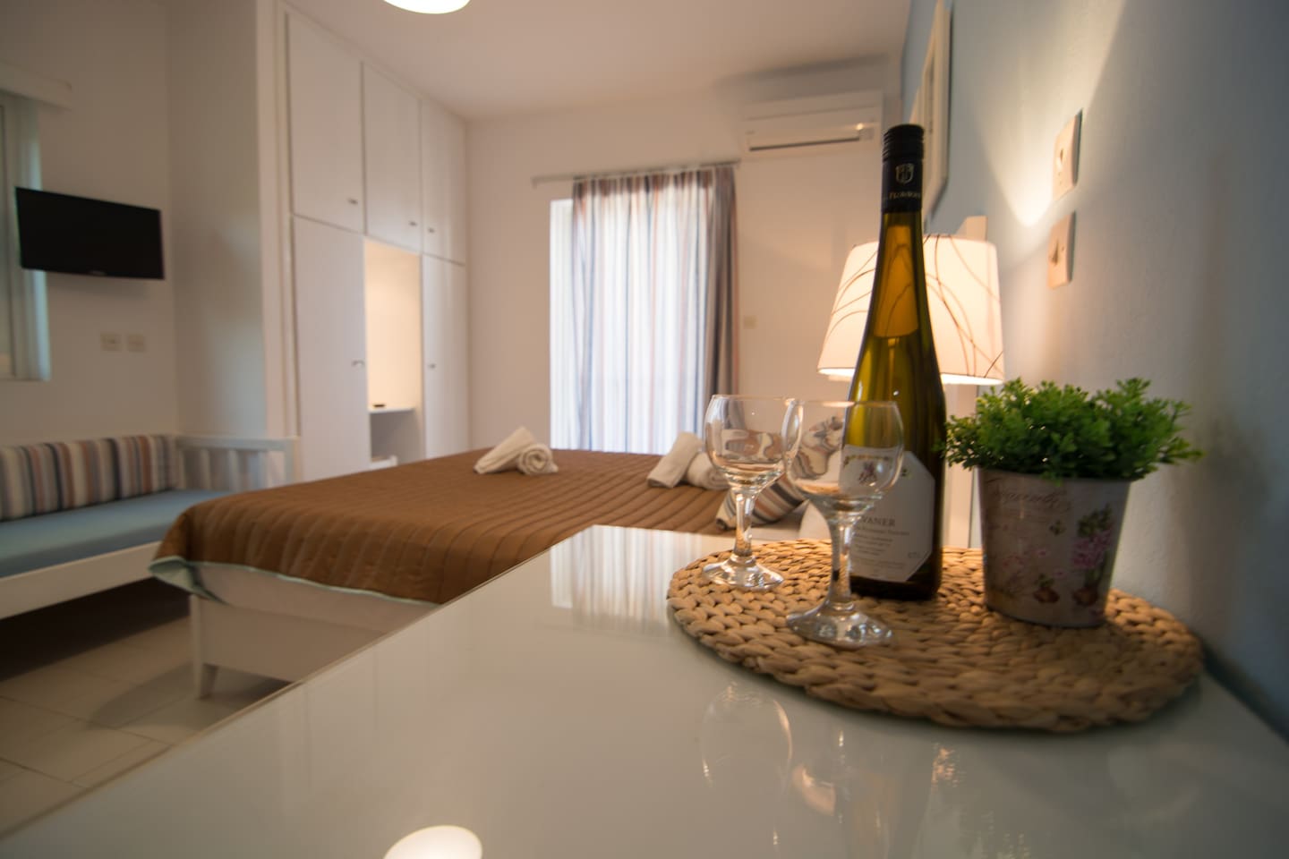 Studio 2 front sea view